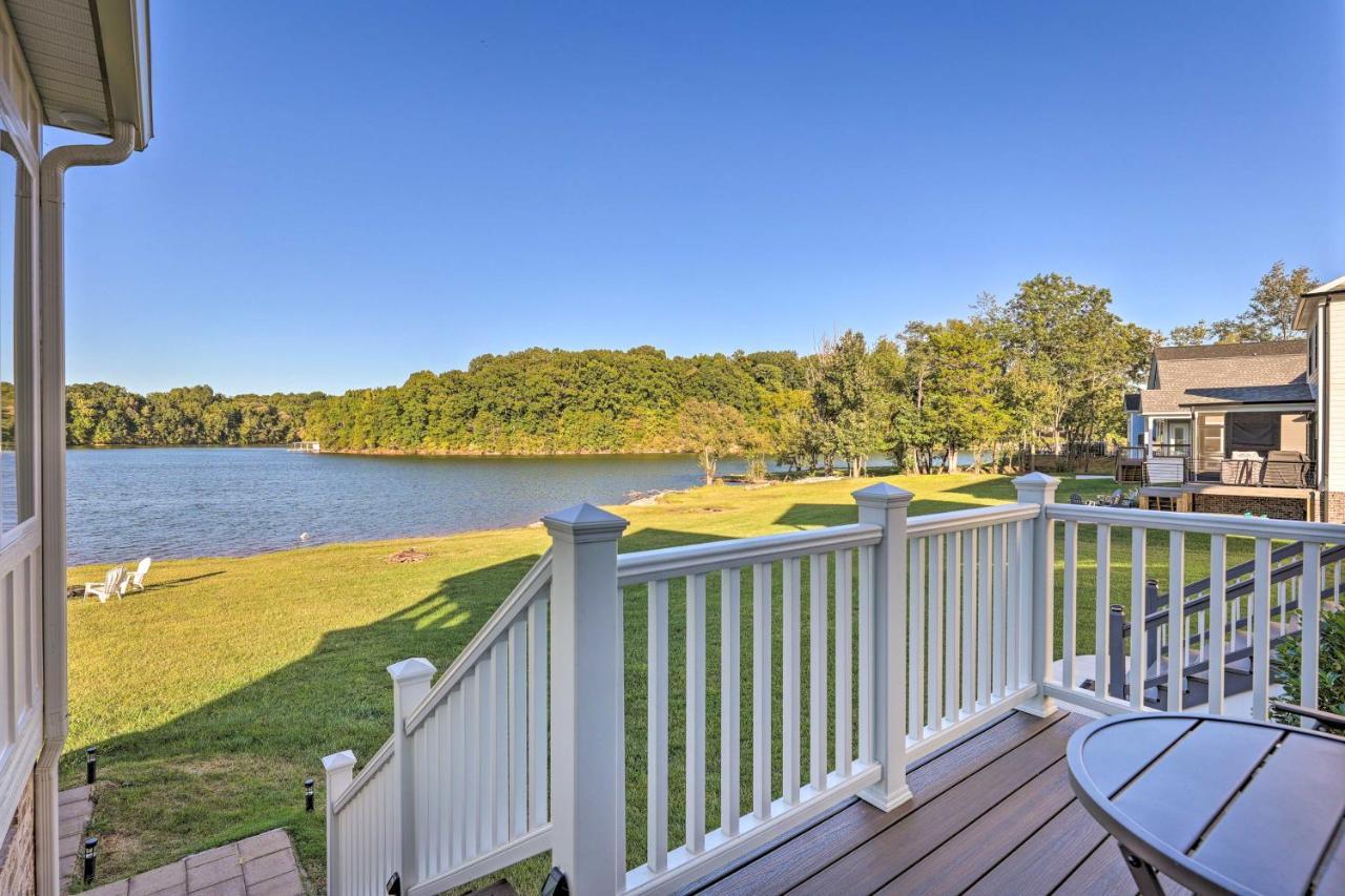 Winchester Waterfront Oasis On Tims Ford Lake Poolandkayak! מראה חיצוני תמונה